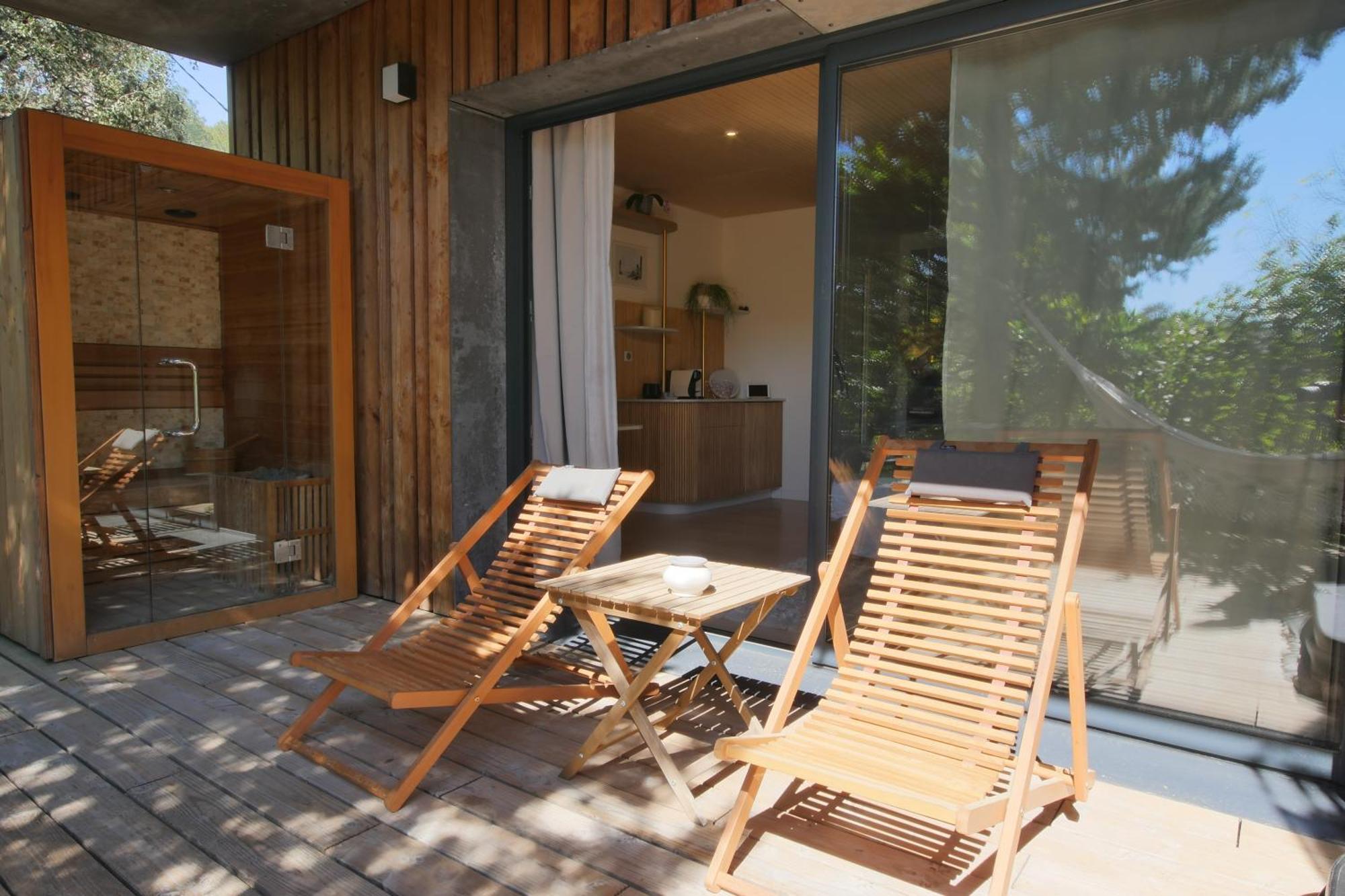 Bien Loin D'Ici Spa B&B Nimes Exterior foto