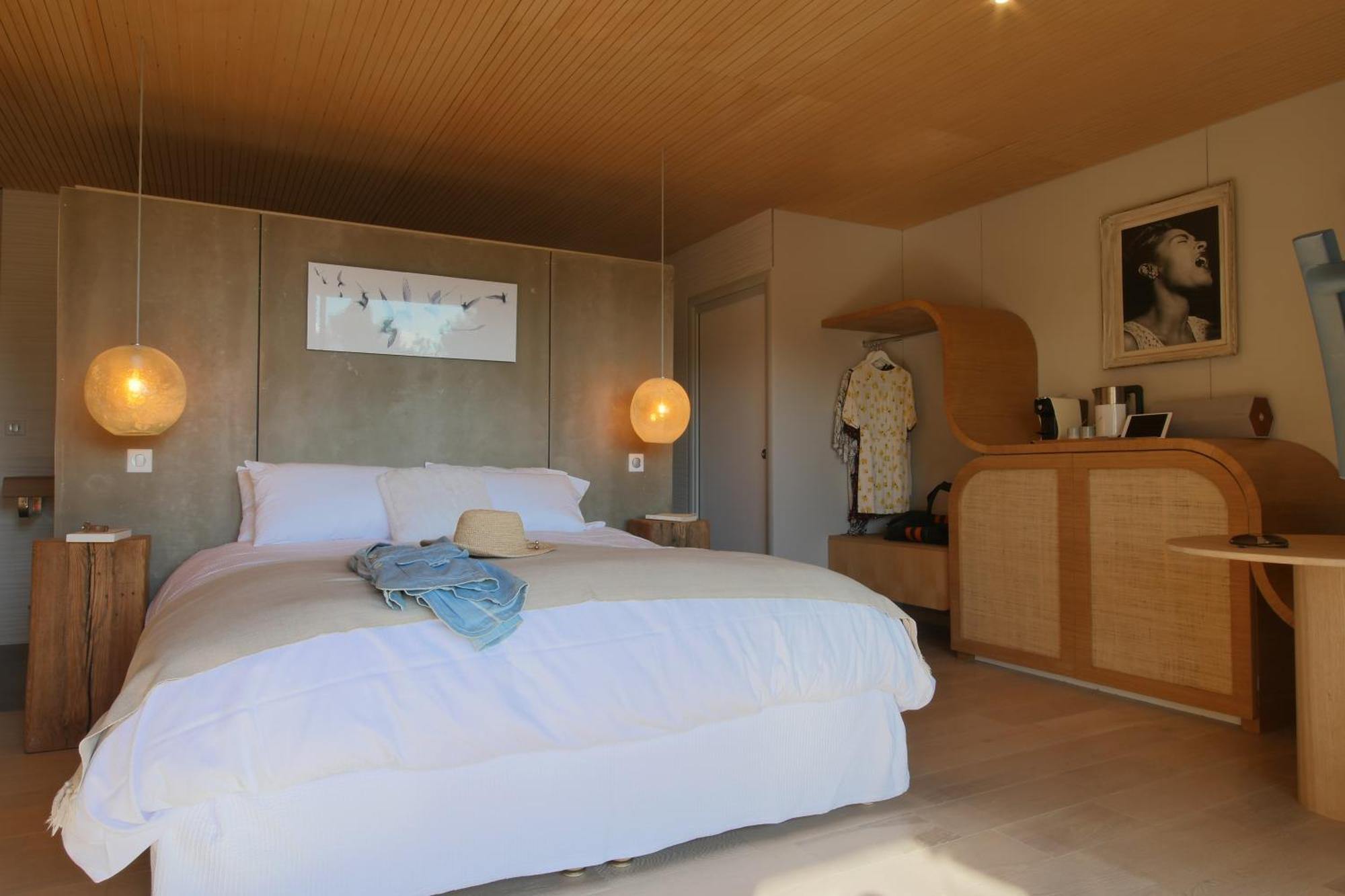 Bien Loin D'Ici Spa B&B Nimes Exterior foto